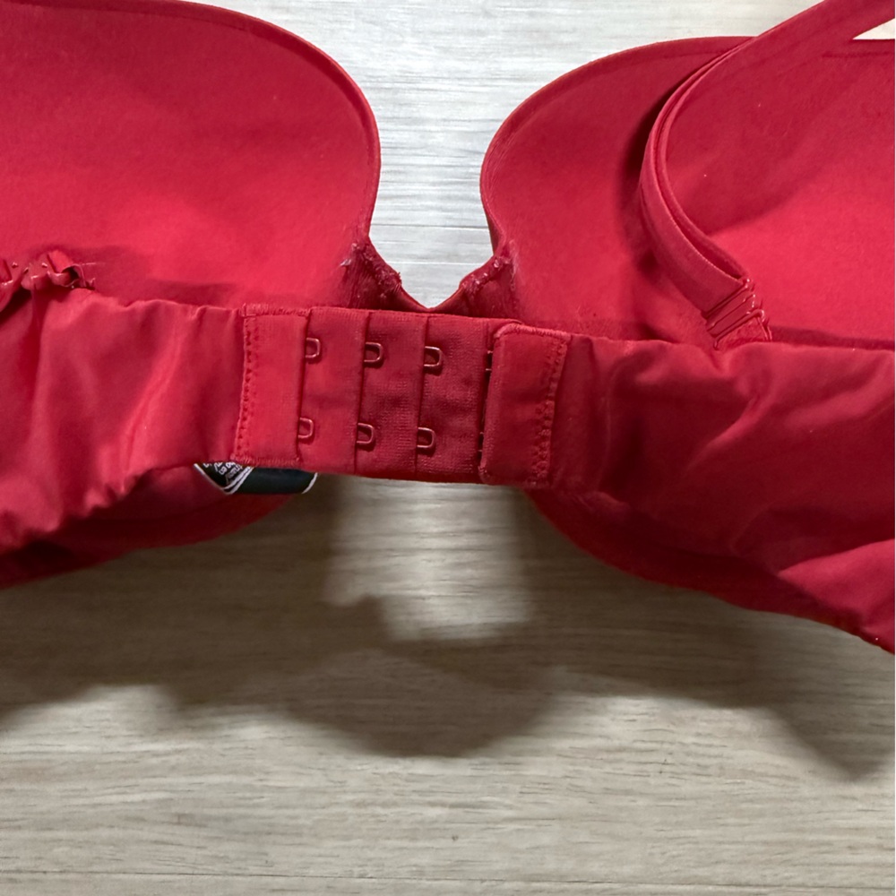 Victoria's Secret Very Sexy Push-up Bra Bundle. 32DD. - Picture 3 of 13